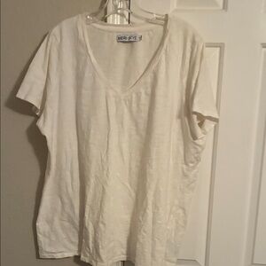 Meri Skye Women's Classic White V-Neck Tee